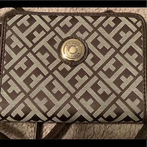 Tommy Hilfiger Crossbody Bag